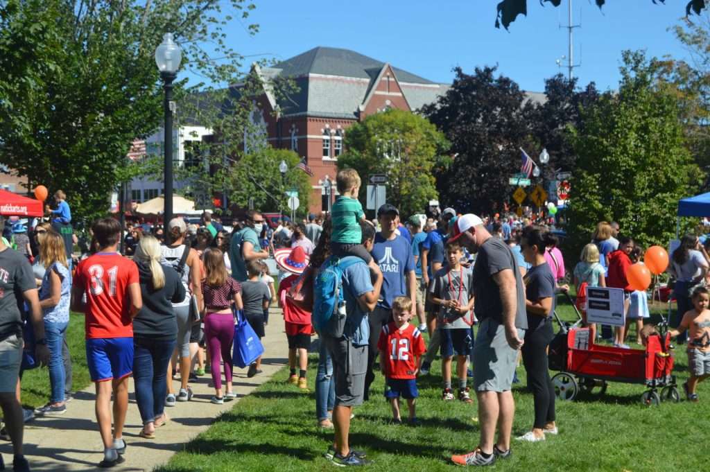 2021 natick days crowd