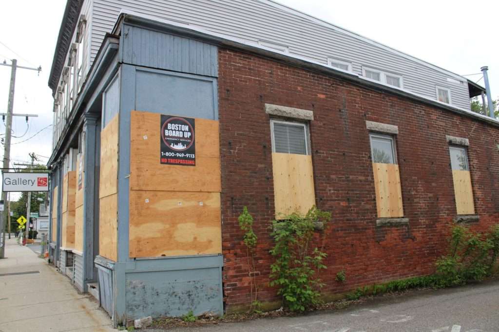 Frank Lee Laundry boarded up